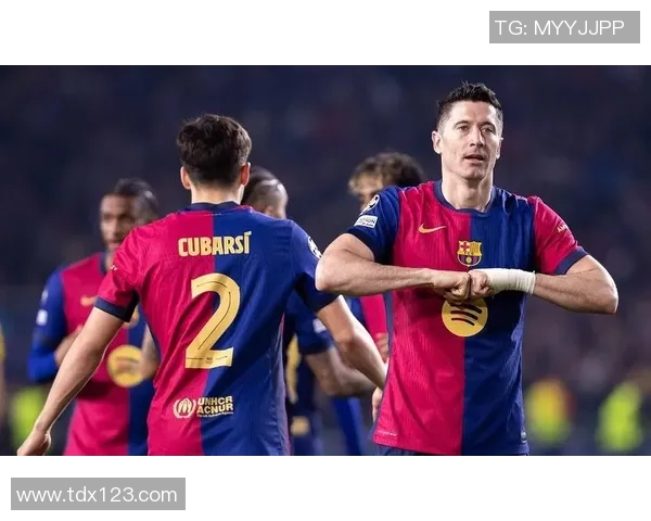 梅西神勇助攻戴帽巴黎逆转巴萨成功晋级八强赛事精彩回顾