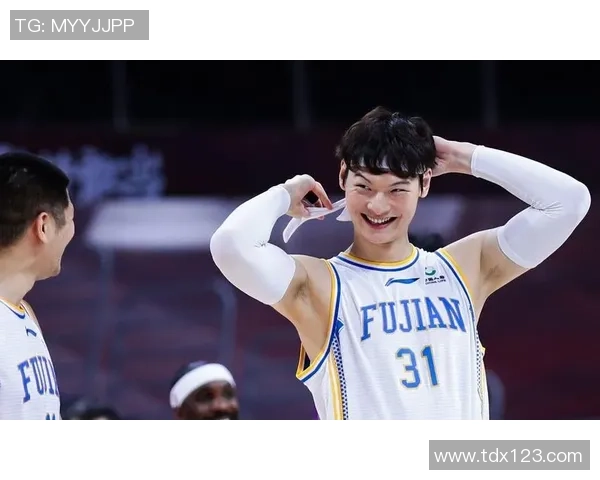 王哲林在新赛季的表现分析与未来发展潜力探讨 王哲林在新赛季的表现分析与未来发展潜力探讨