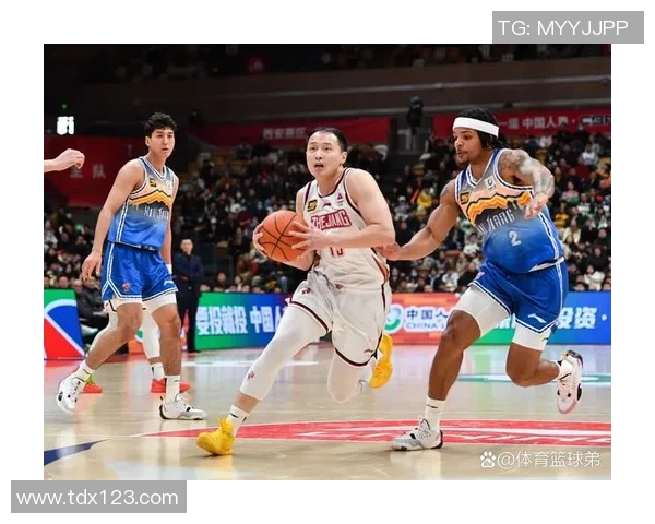 科林塞克斯顿的篮球之路：从新秀到球队核心的蜕变与挑战