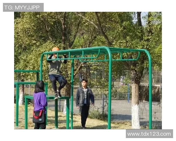 米竞技与运动男孩的历史对比与发展历程探讨 米竞技与运动男孩的历史对比与发展历程探讨